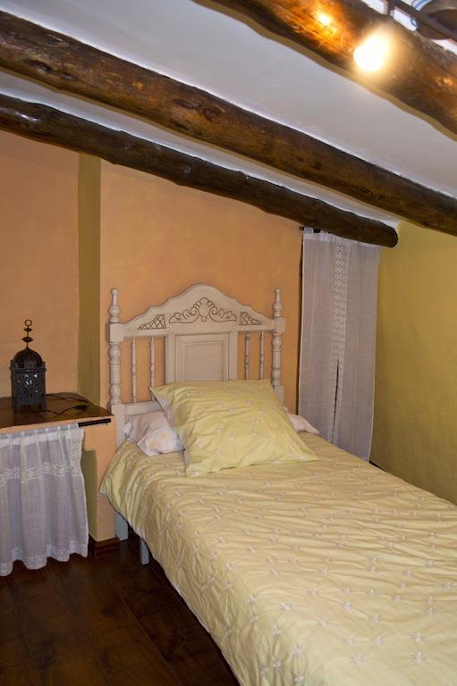Casa Rural Los Lilos Gotor Room photo